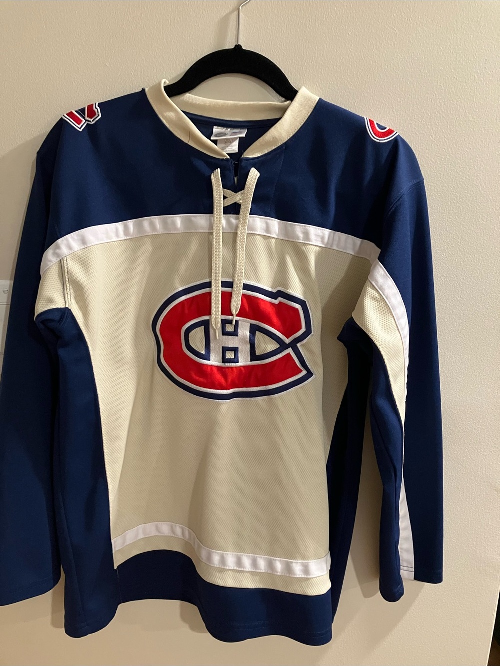 NHL Cream,Navy Red Montreal Canadiens Crewneck Sweater authentic detail Go Habs🥳